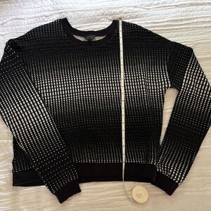 Topshop EUC Black and White Patterned Sweatshirt, super soft!